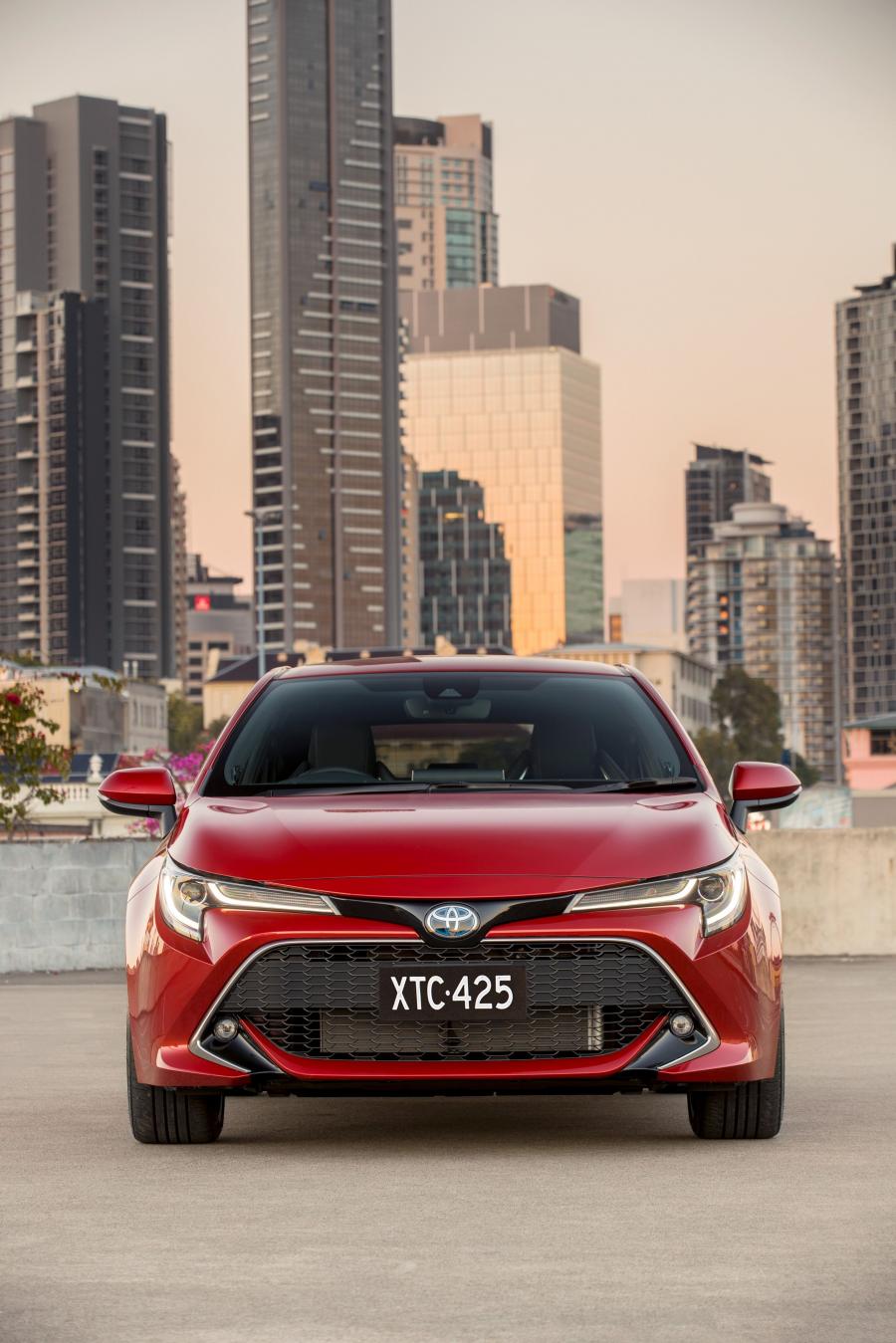  Toyota Corolla ZR Hybrid 2018 года  (AU) (фото 22 из 30)